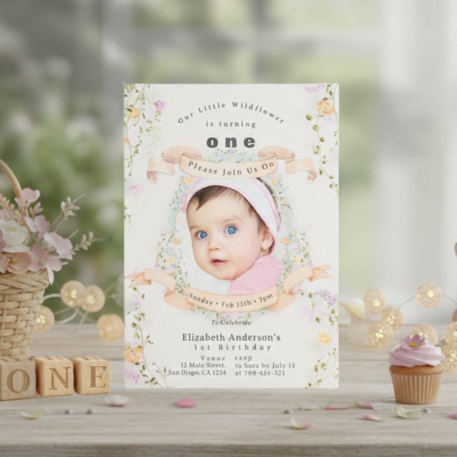 Convites Flores Silvestres Pastel Elegantes Foto do Bebê 1º (Elegant Pastel Wildflowers Baby Photo 1st Birthday Invitation )