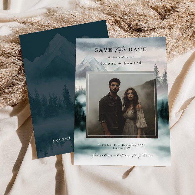Convites Floresta de Pinheiros das Montanhas Salva a Foto d (Criador carregado)