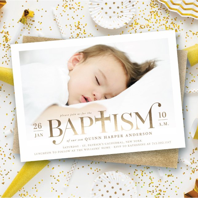 Convites Fólio de Ouro Moderno Cruz Ousada Foto de Batismo  (Faux Gold Foil Modern Classic Bold Cross Stylish Baptism Photo Invitation @ fat_fa_tin)