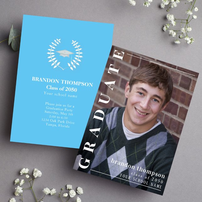 Convites Formando Simples Na moda Carolina Blue Photo (Graduation photo invitation announcement With Carolina Blue. )