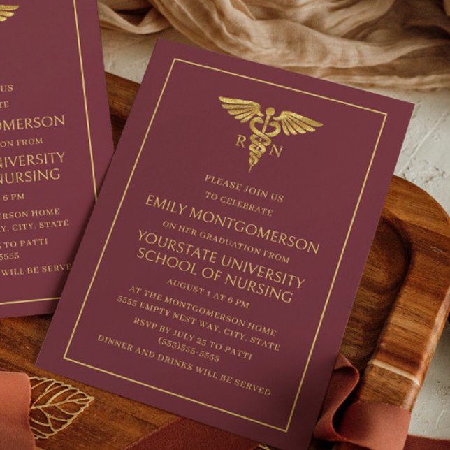 Convites Formatação da Escola de Enfermagem Dourada Moderna (Modern burgundy and gold nursing school graduation party invitation)