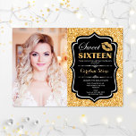 Convites Foto: 16 Aniversário - Dourado Beijo<br><div class="desc">Foto Doce 16 Aniversário - Dourado Beijo Preto. Doce dezesseis convites de aniversário com sua foto. Possui fonte de script,  lábios beijam e confetti. Design preto clássico com ouro brilhante falso. Perfeito para uma elegante festa de 16 dias de glam.</div>