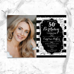 Convites Foto 50º aniversário do Elegante Black White Silve<br><div class="desc">Elegante convite floral feminino para o 50º aniversário com sua foto. Design branco preto-claro-claro com prata brilhante. Apresenta faixas pretas e brancas, rosas vermelhas, fontes de script e confetti. Perfeito para uma festa de comemoração de na moda adulto. Personalize com seus próprios detalhes. Pode ser personalizado para qualquer idade! Impressos...</div>