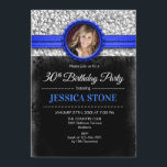 Convites Foto aniversário de 30 anos - Azul Real Preto Prat<br><div class="desc">Convite para aniversário de 30 anos com a sua design de Elegante Fotográfica em preto,  cintilação falsa prata com uma dica de azul real. Perfeito para a trinta festas de aniversário feminina. Pode ser personalizado para qualquer idade!</div>
