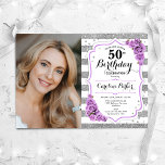 Convites Foto Branca de Prata Púrpura Floral 50º Aniversári<br><div class="desc">Elegante convite floral feminino para o 50º aniversário com sua foto. Glam, branco e roxo lavanda com prata brilhante falso. Apresenta faixas, rosas roxos leves, fontes de script e confetti. Perfeito para uma festa de comemoração de na moda adulto. Personalize com seus próprios detalhes. Pode ser personalizado para qualquer idade!...</div>