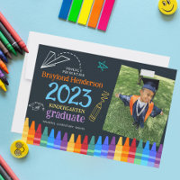 Foto Colorida de Crianças na Formatura do Ensino F