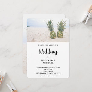 Convites Foto de 2 Abacaxis em um Casamento na Praia