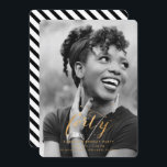 Convites Foto de 40º aniversário do Dourado Confetti<br><div class="desc">Design preto e branco maravilhoso com convite de festas aniversário de 40 anos de sotaque dourado. Para obter melhores resultados, use uma foto em preto e branco com muito preto no fundo da fotografia. Se precisar de ajuda para fazer da sua foto colorida em preto-e-branco, ou recortá-la para ter certeza...</div>