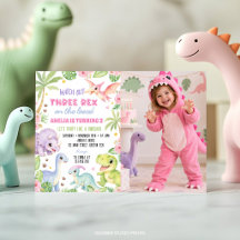 Foto de Aniversário da Menina Dinossauro Fofa Três