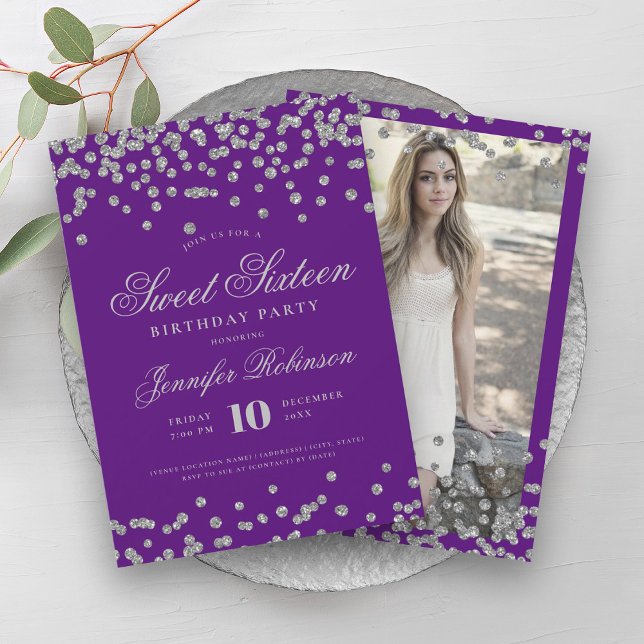 Convites Foto de Confetti Púrpura Elegante 16 (Elegant Silver Purple Confetti Photo Sweet 16 Invitation)