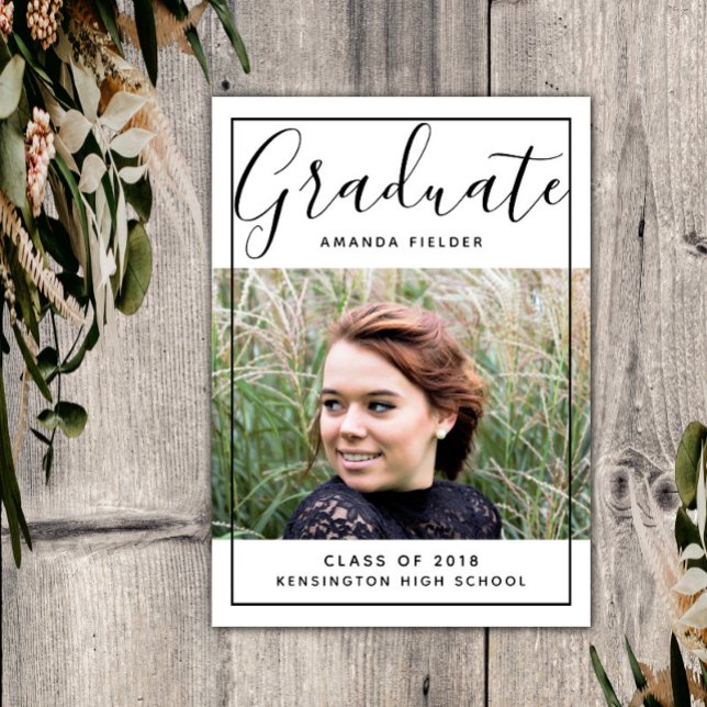Convites Foto de Graduação com Quadro Moderno | Preto (Black Modern Framed Graduation Photo Announcement)