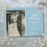 Convites Foto Diamond Confetti do Casamento de 60 anos<br><div class="desc">Personalize com sua foto favorita de casamento e seus detalhes especiais de comemoração do aniversário de casamento de 60 diamantes em tipografia branca em um fundo azul de diamante. Os traços inversos adoram os corações confetti. Projetado por Thisnotme©</div>