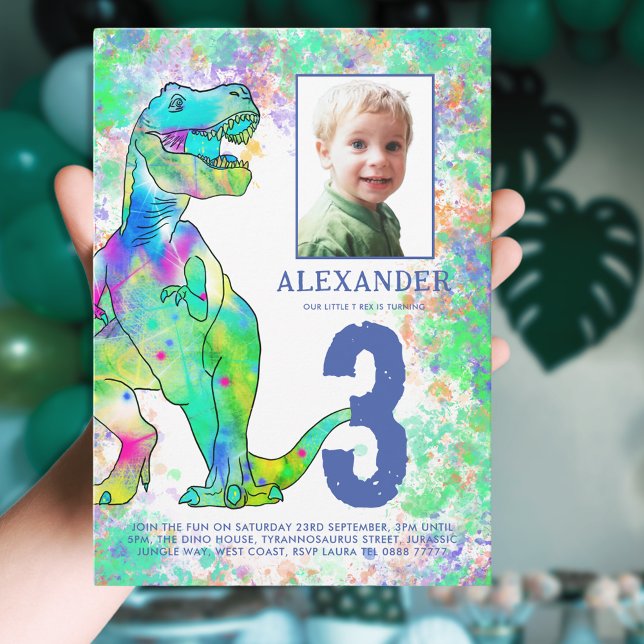 Convites Foto do aniversário de 3 anos do Dinossaur (Colorful dinosaur 3rd birthday party invitation with photo template T-Rex dino watercolor splash)