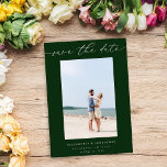 Convites Foto do Na moda Chic Salve a Data 3 - Verde<br><div class="desc">Obtenha entusiasmo para o seu belo casamento enviando a sua Na moda de Humor de Música Moderna e Chic Foto Salve a Data com a sua foto vertical e estilo moderno. Guarde as datas exclusivas com a adição da fotografia. É fácil criar sua data de salvamento. Use nossas modelos para...</div>