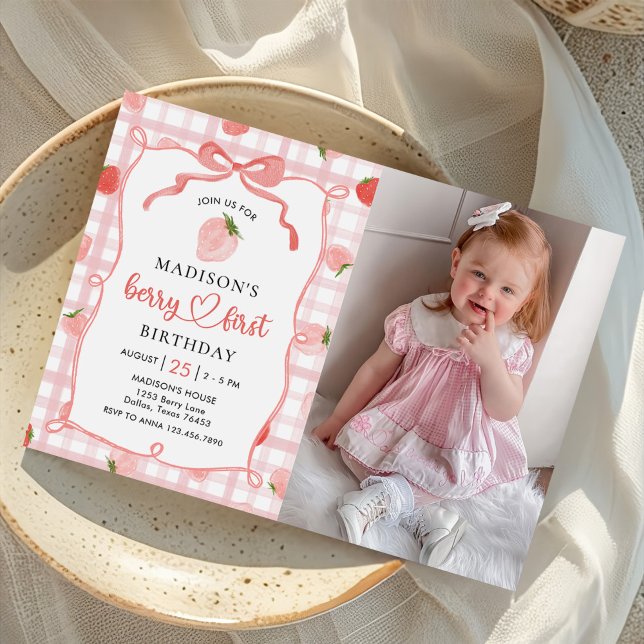 Convites Foto do primeiro aniversario Berry First Strawberr (Criador carregado)