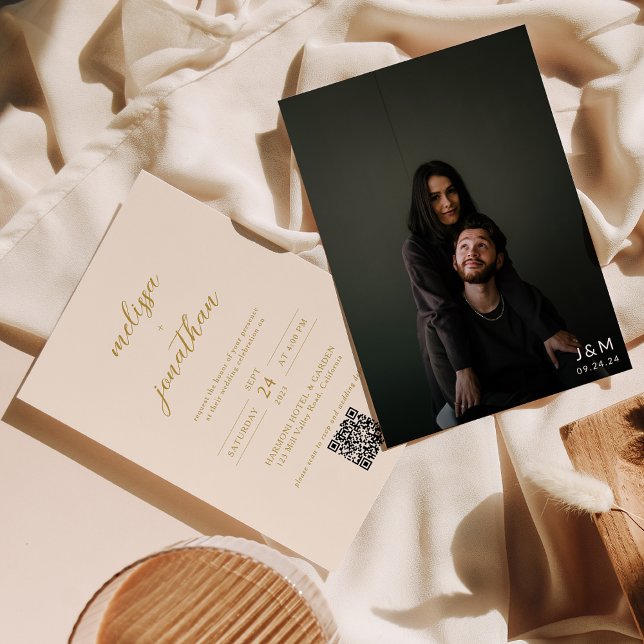 Convites Foto Dourada de Beige Moderno Monograma Código QR  (Criador carregado)