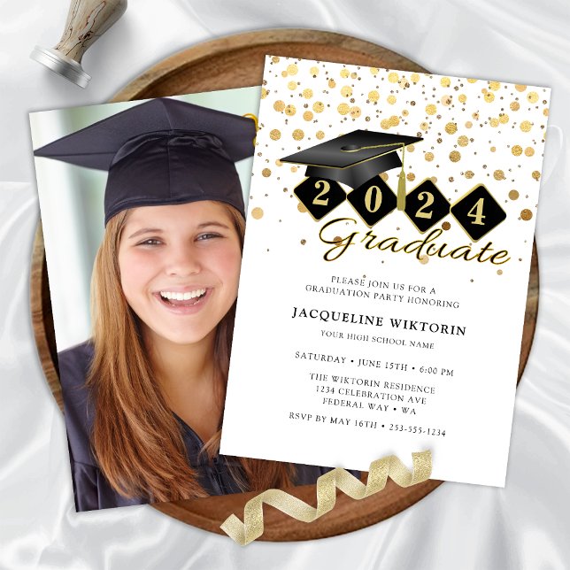 Convites Foto Dourada do Boné de formatura Clássico (Classic Graduation Cap Black Gold Photo Invitation)