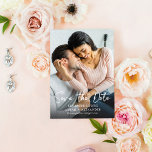 Convites Foto - Escrita manual 2 Vertical Salvar a Data<br><div class="desc">Obtenha entusiasmo para o seu casamento com o seu manual de fotos moderno,  chic e exclusivo 2 Guarde o Cartão de Data.</div>