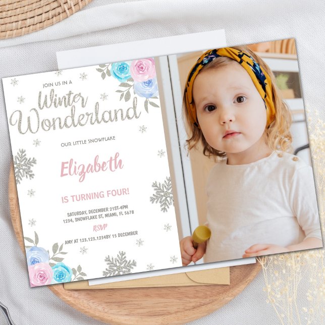 Convites Foto Floral Glitter Winter Wonderland Birthday (Floral Photo Glitter Winter Wonderland Birthday Invitation)