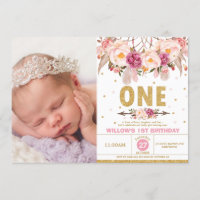 Foto ideal floral da menina do primeiro