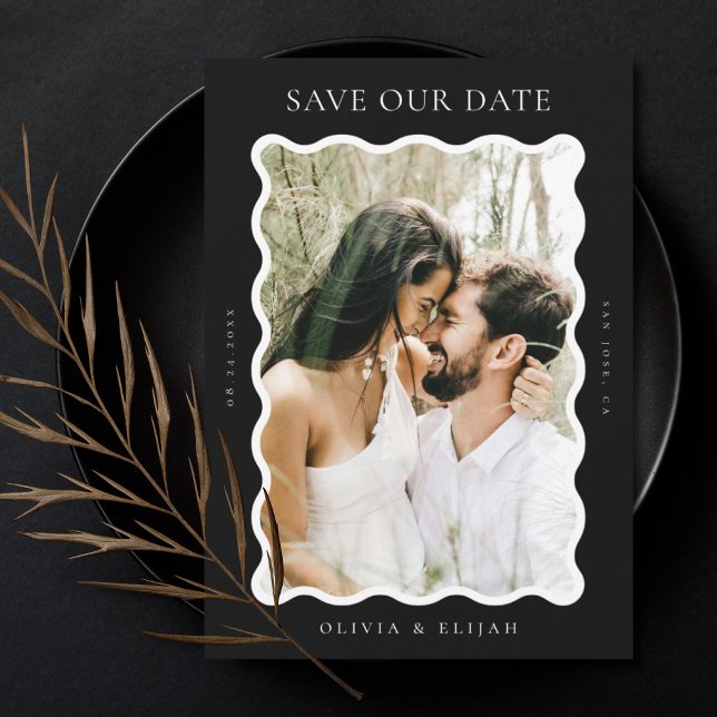 Convites Foto moderna branca e preta ondulada Salvar a data (Criador carregado)