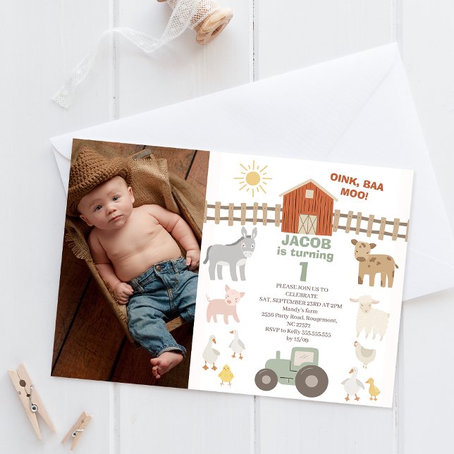Convites Foto Moderna Foto Verde Trator 1 rua Fazenda Anive (Boys green tractor farm first birthday invitation featuring various farm animals and red barn. )
