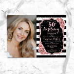 Convites Foto Rosa Dourado Negro 50º aniversário<br><div class="desc">Elegante convite de 50 anos florais com sua foto. Design cor-de-rosa preto vírgula com ouro brilhante rosa. Apresenta faixas brancas pretas, rosas cor-de-rosa pinceladas, fontes de script e confetti. Perfeito para uma festa de comemoração de na moda adulto. Personalize com seus próprios detalhes. Pode ser personalizado para qualquer idade! Impressos...</div>
