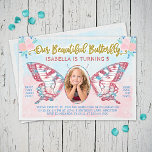 Convites Fotografias de Borboleta Meninas Cute Kid Festa de<br><div class="desc">Estes convites de aniversário maravilhosamente únicos transformam sua criança em uma borboleta mágica! O design bonito tem um olhar de conto de fadas antigo em tons brancos de rosa, azul e ouro. A foto do seu filho preenche o centro das asas da borboleta. O design é feito em aquarela com...</div>