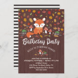 Convites Fox Kids Festa de aniversário de Woodland<br><div class="desc">Convide os convidados para a festa de aniversário do seu filho com este encantador convite para a floresta, com uma adorável raposa desenhada à mão sentada entre as fezes dos pés, as rochas da messe, as bolotas e as coloridas folhas do outono. A Festa de aniversário é escrita num script...</div>