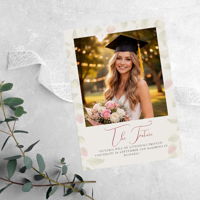Convites Fresh Sweet Strawberry Graduation Announcement (Criador carregado)