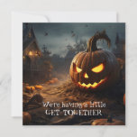 Convites Funny Spooky, Festa de Janto de Halloween, Casa As<br><div class="desc">Este convite humorístico e muito saboroso para a festa do Dia das Bruxas fará com que seus convidados rirem e se arrepiem ao mesmo tempo! A frente tem uma lanterna do Jack o' brilhando ao longo do caminho até a casa assombrada ao fundo. O texto diz: "Estamos a ter um...</div>