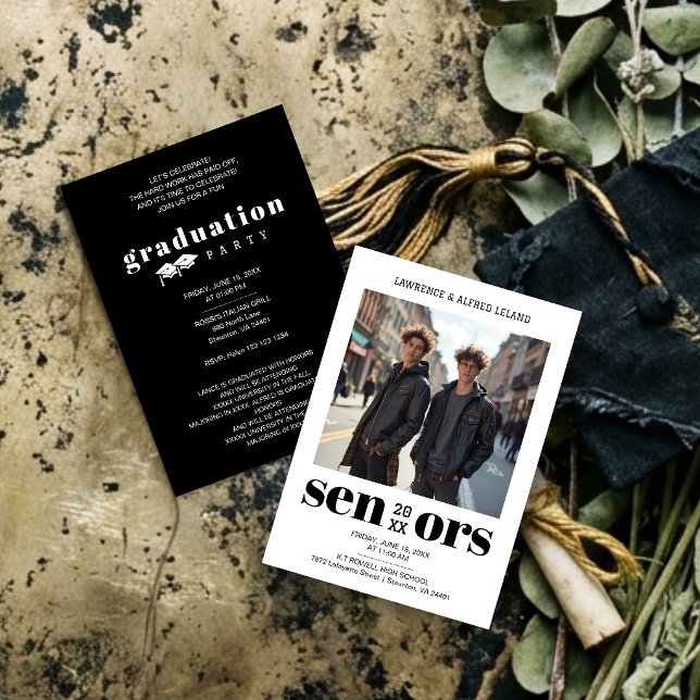 Convites Gêmeos Modernos Negritos Irmãos Seniores Graduação (Modern Bold Twins Sibling Senior Graduation Invitation.)