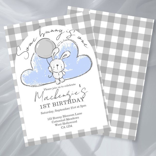 Convites Gingham Some Bunny É Um Aniversário Personalizado (Gingham Some Bunny Is One Birthday Personalized Invitation by Ricaso. Blue bunny rabbit party)