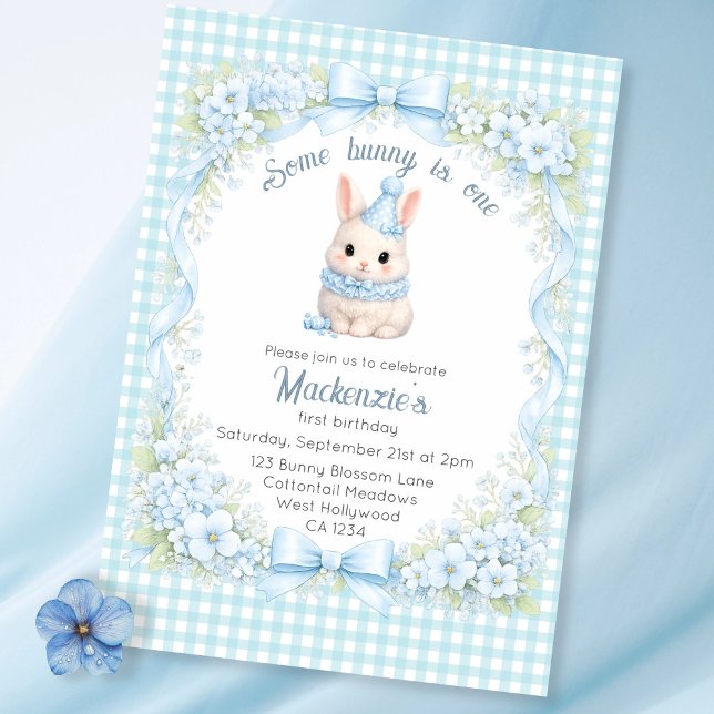 Convites Gingham Some Bunny Is One Aniversário Personalizad (Gingham Some Bunny Is One Cute Personalized Invitations by Ricaso. Blue Gingham and Rabbit Birthday)