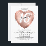 Convites Girly White Rose Gold Foil Heart Balloon Sweet 16<br><div class="desc">Este convite de aniversário giro, moderno e fofo, 16 é perfeito para a moça da moda e na moda. Apresenta um balão de coração de folha de rosa dourada, impresso a falso, com um "16" grande sobre um fundo branco simples. É um design elegante, legal, bonito e divertido! ***NOTA DE...</div>