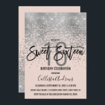 Convites Glitter de Prata Rosa Elegante Confetti Sweet 16<br><div class="desc">Este doce e glamouroso, doce 16, é um design moderno e em voga que apresenta uma falsa sequência cintilante prateada cintilante, abstrato confetti ombre gradiente sobre um fundo cor-de-rosa. É perfeito para a moderna e elegante aniversariante com sua simples tipografia personalizada de impressão bonito e artística preta. Personalize a cor...</div>
