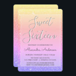Convites Glitter Rosa Púrpura Brilhante Doce Dezesseis Aniv<br><div class="desc">Dourado,  roxo e cor-de-rosa,  Rainbow Sparkle Glitter Sweet 16 Convites de aniversário. Este convite é perfeito para a Festa de aniversário Sparkle Glitter Sweet 16,  que procura celebrar no estilo.</div>