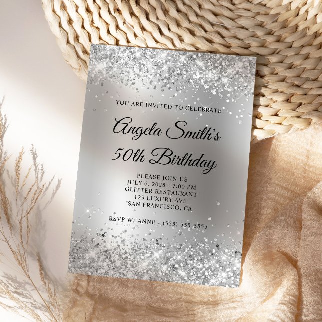 Convites Glitter Satin Foil 50º Aniversário de Silver Spark (Create a modern silvery glitter birthday invite.)