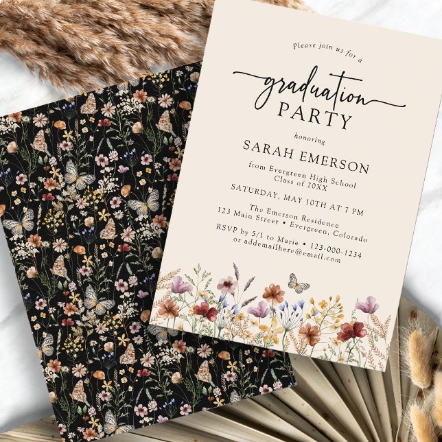 Convites Graduação Boho Preta (Black Wildflower Boho Graduation Invitation with Butterfly by Painted Paperie
)