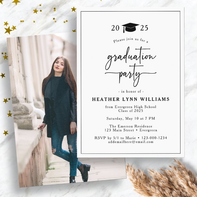 Convites Graduação Chic Simples (Simple Chic Graduation Party Invitation by Painted Paperie)