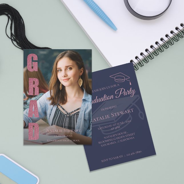 Convites Graduação de Foto com FORMANDO Dourado do Modern F (Modern Faux Rose Gold GRAD Photo Class of 2026 Senior Graduation Party Invitation )