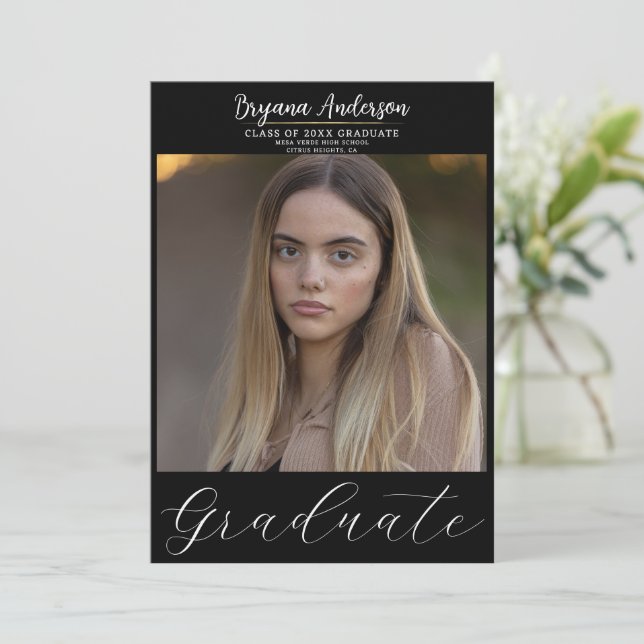 Convites Graduação de Foto de Tendência do Formando Moderno (Em pé/Frente)