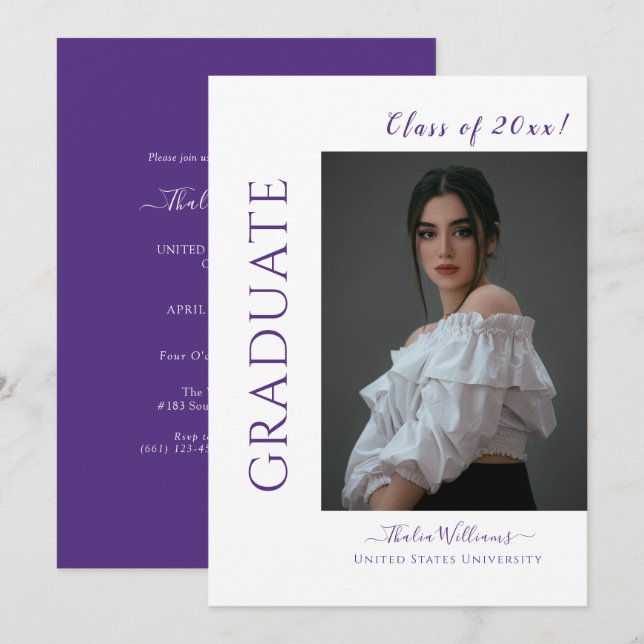 Convites Graduação de Foto Roxa de Script Moderno (Frente/Verso)