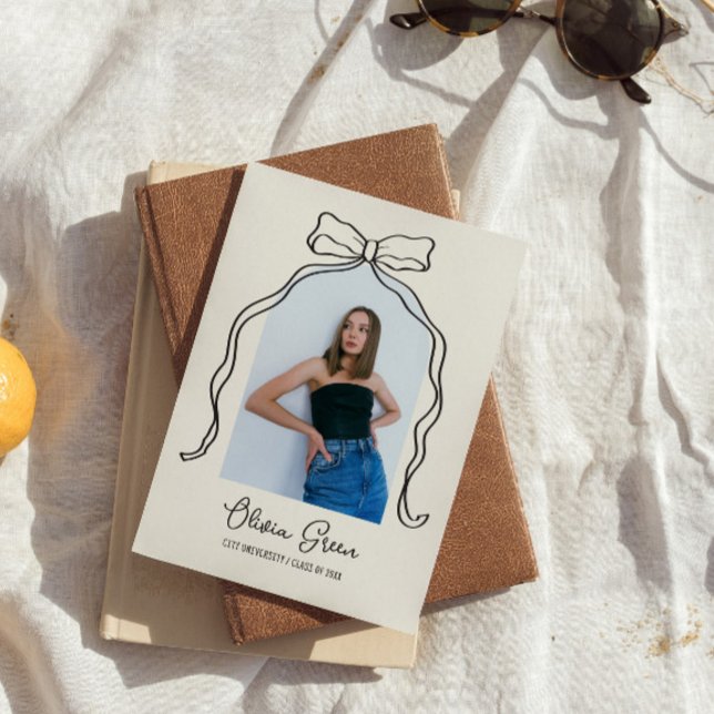 Convites Graduação de Fotografias com Arco de Arco Desenhad (Criador carregado)