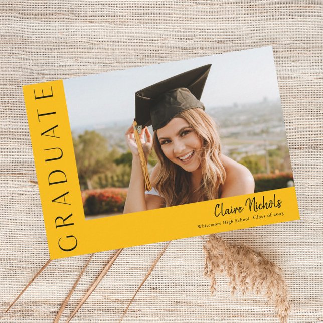 Convites Graduação de Fotos Horizontal Moderna (Modern typography 2 photo graduation invitations.)