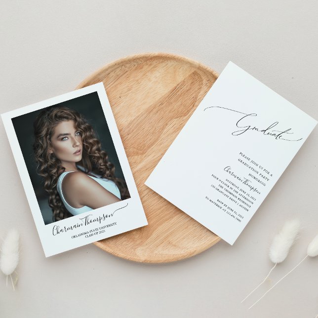 Convites Graduação de Fotos Simples de Script Clássico Mode (Criador carregado)
