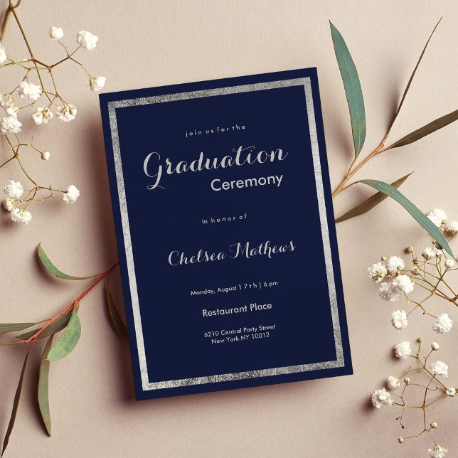 Convites Graduação elegante de prata azul-azul-marinho eleg (Elegant modern navy blue faux silver Graduation Invitation)