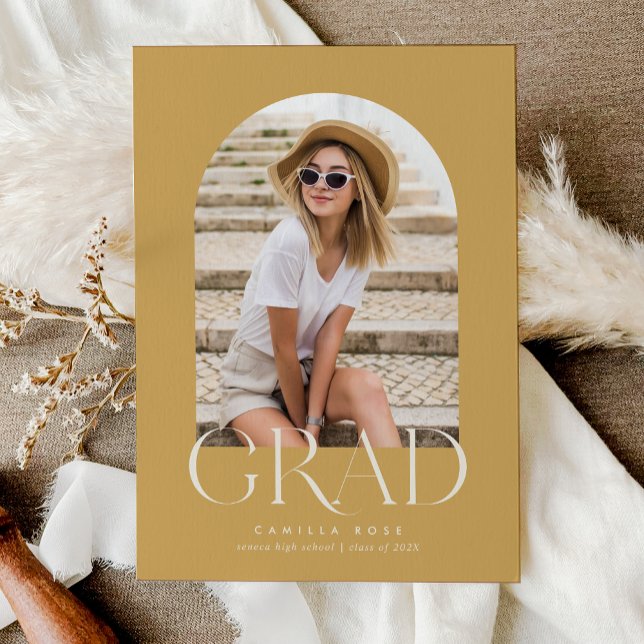 Convites Graduação em Arco Mínima Moderna Marigold Yellow (Marigold Yellow Modern Minimalist Arch Graduation Invitation)