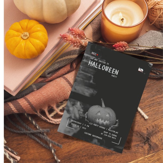 Convites Gravação de Câmera Adulta Capturou o Halloween Fan (Criador carregado)