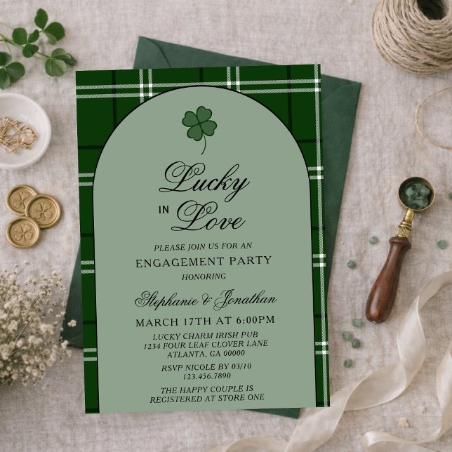 Convites Green Tartan Plaid Lucky in Love Engagement Party (Criador carregado)